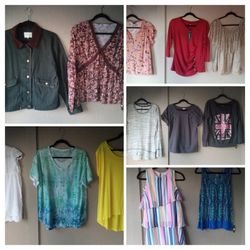 WOMEN'S SIZE LARGE CLOTHES BUNDLE 