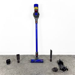 Dyson V8 Animal Handheld Stick Cordless Vacuum Cleaner w/ attachments 