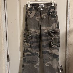 Disclosure camo cargo pants Size 0 #cargo #military #jeans #camo