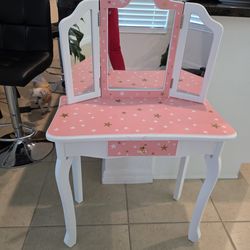 Kids Vanity table