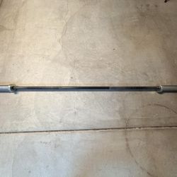 Rogue Fitness Bella Bar 2.0 - 15kg Women’s Olympic Barbell - Black Zinc