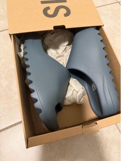 Yezzy slides