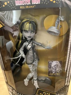 Mattel Monster High Cleo De Nile Reel Drama Fashion Doll Exclusive black & white