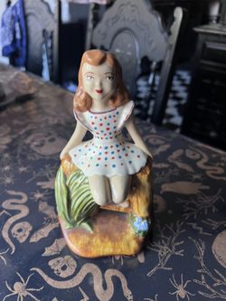 Vintage Figurine 