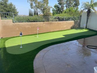 Putting Green Artificial Turf installation