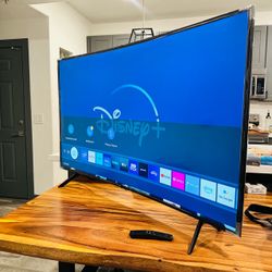 Samsung 55” Smart TV HDR UHD Curved!