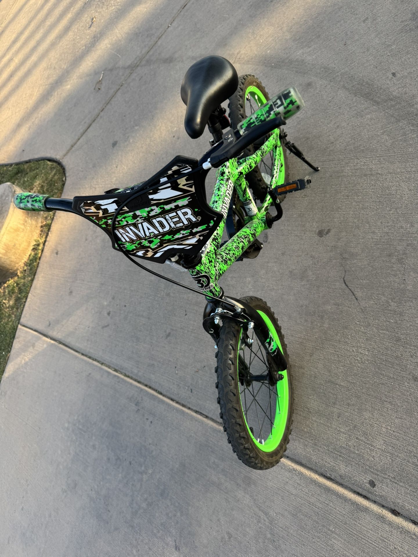 Kid 16 inch Dynacraft Bike Minecraft