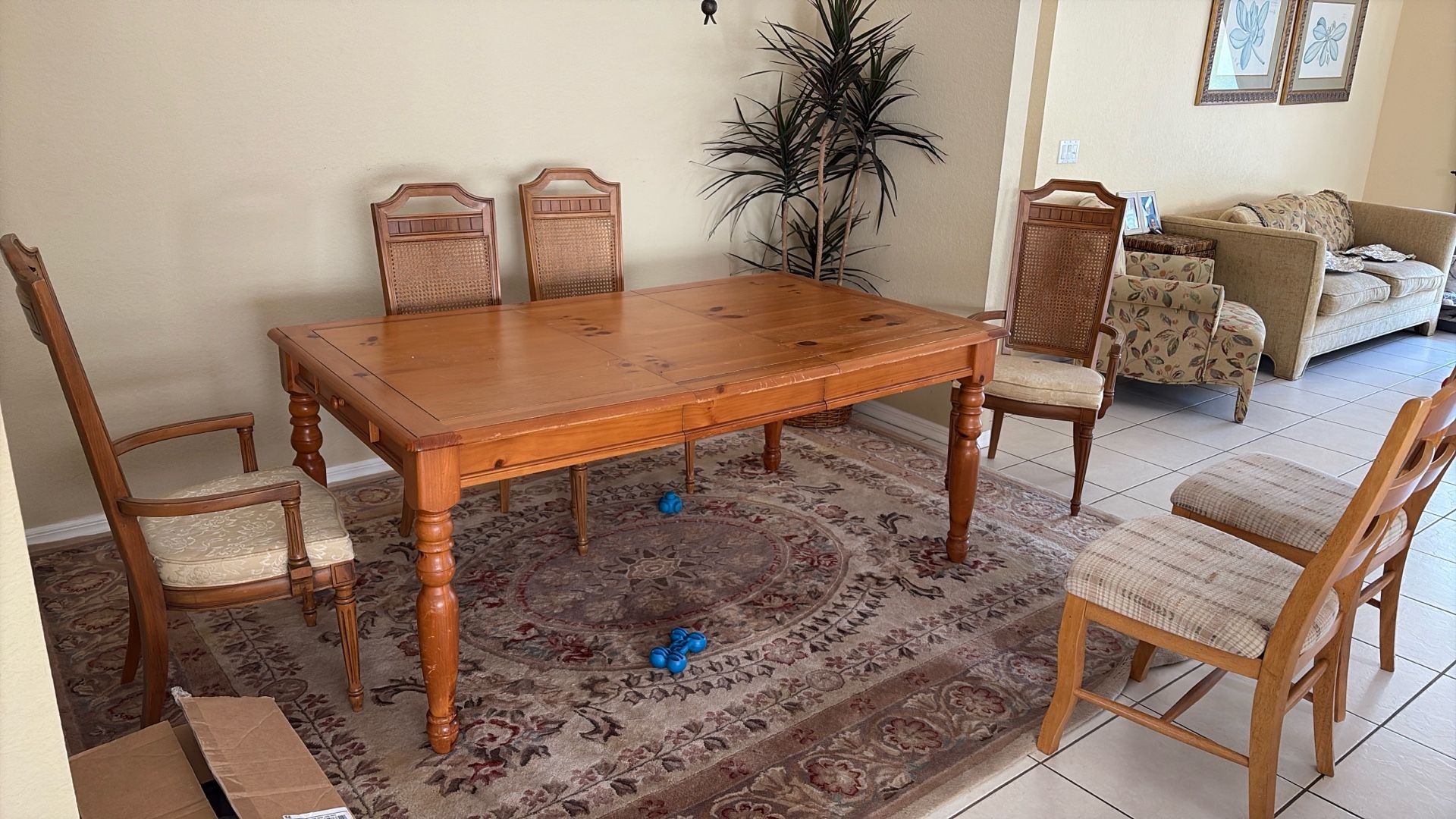 Dinner Table + Dining Chairs