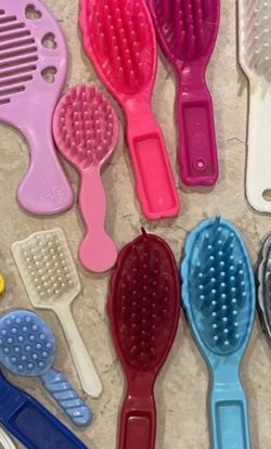 Doll Brushes 