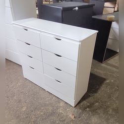 Eight drawers dresser with rails