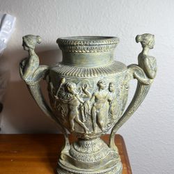 Alva Museum Reproductions Ancient Rome Empire Trophy Sculpture Planter, 12”x10”
