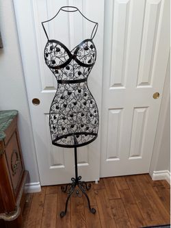 Cute Metal dress form decor