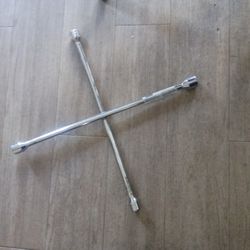4 Lug Wrench 