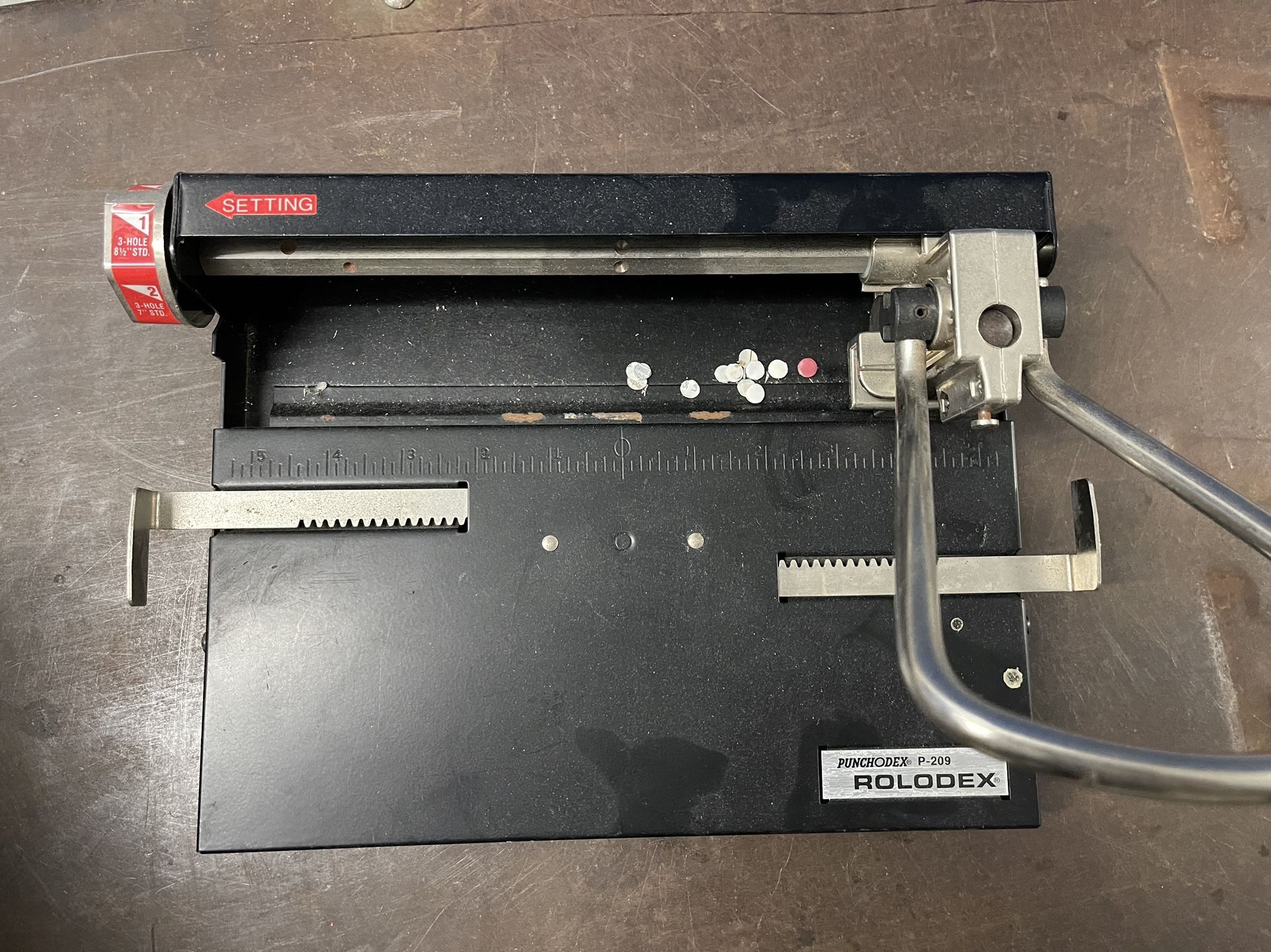 Vintage Rolodex P-209 Punchodex Heavy Duty Hole Punch 6 Positions