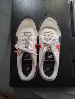 Men's size 11.5 Nikes