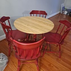 Kitchen Table, 4 Wood Chairs 30" Diameter