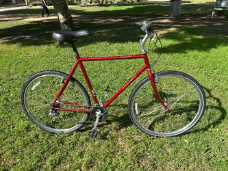 Trek 720 Multitrack Hybrid Bike