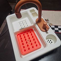 Sink toys