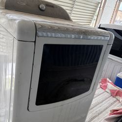 Gas Dryer In  An Excellent Working Condition