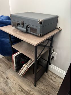 Crosley Record Player +Vinyl Stand