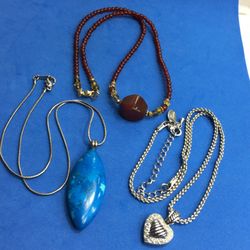 3 WOMENS NECKLACE 