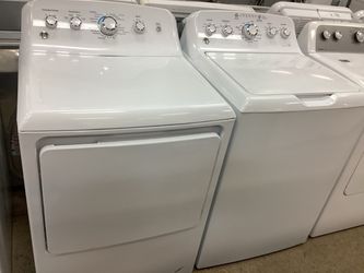 GE 4.5 cu.ft. Top Load Washer and 7.4 cu.ft. Electric Dryer Set