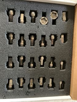 Tikore Titanium lug nuts WITH locks for Nissan GTR and any Nissan with 5x114.3 Bolt Pattern