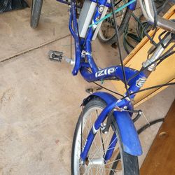 IZip TriCruiser Electric Tricycle

