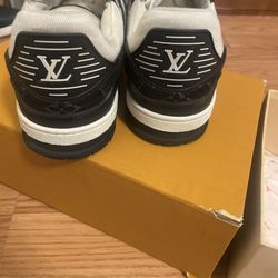 Louis Vuitton trainer 1 Sneakers 