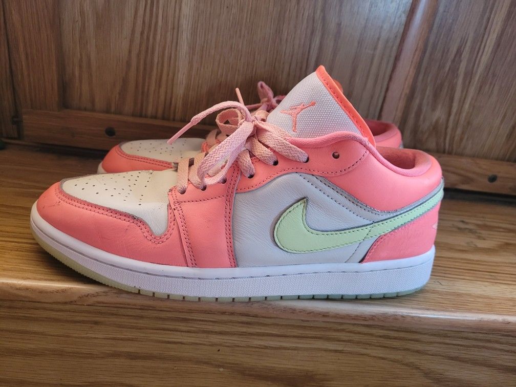 Jordan Men's Air Jordan 1 Se Low Lava Glow Sneakers