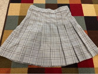 Women’s Uniqlo Gray Plaid Pleated Skirt – Size XS