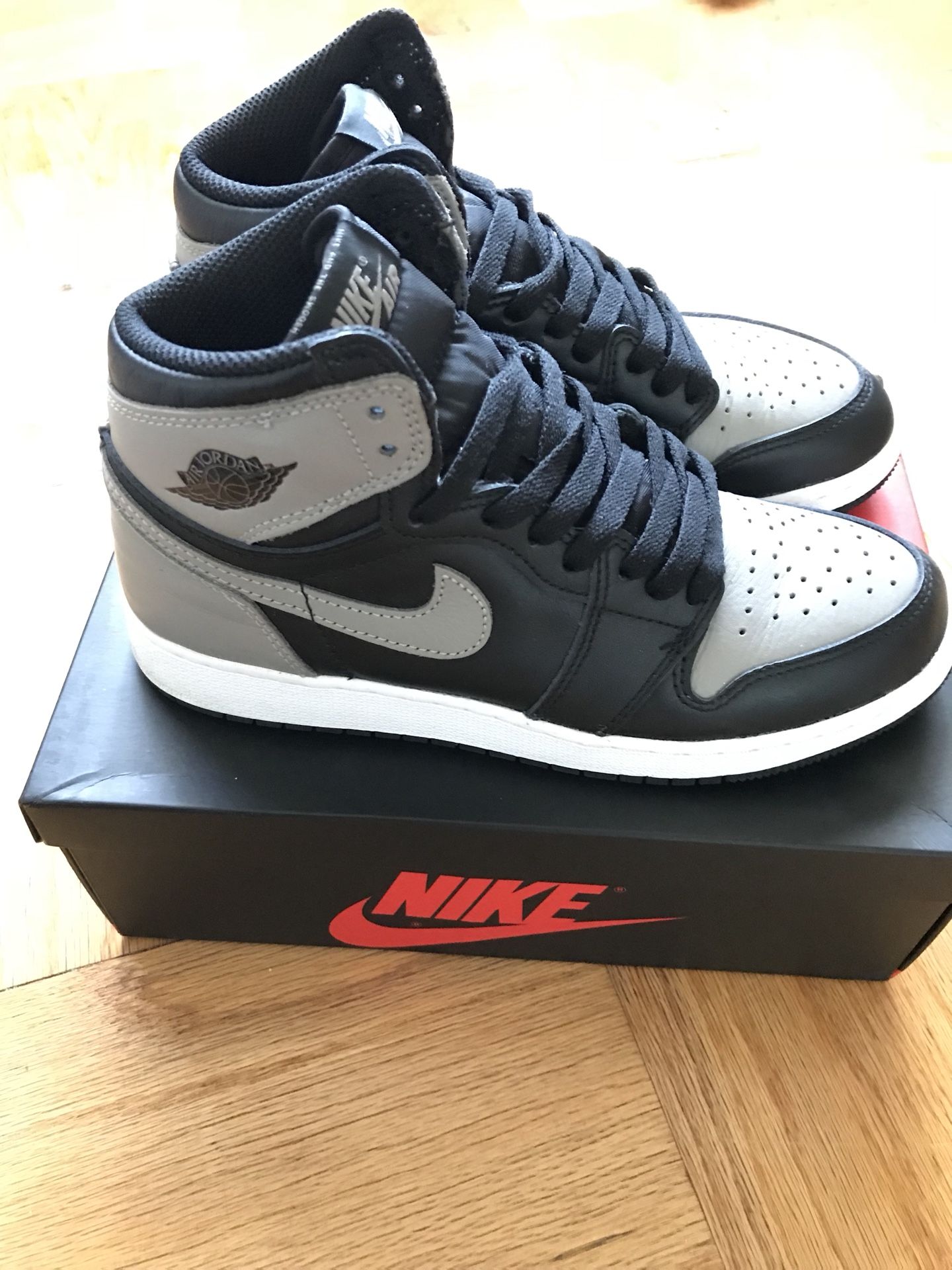 “Shadow “ Air Jordan 1 Retro High SIZE 5