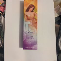 Lucia Mendez Perfume