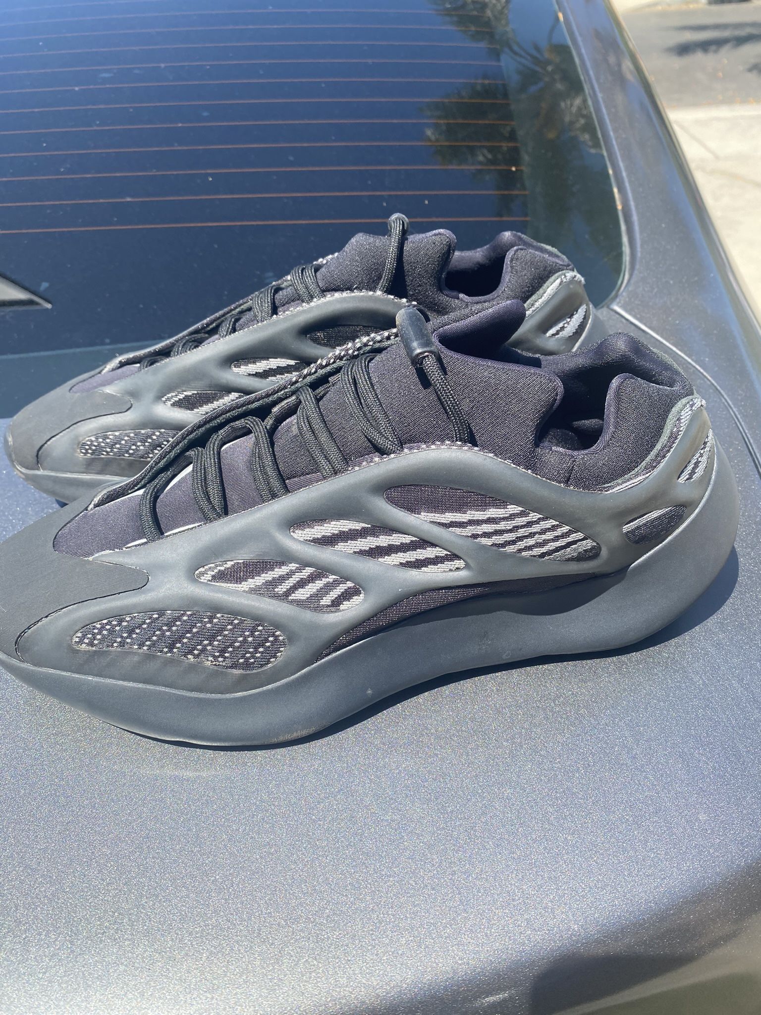 Yeezy Ortholite 700 V3 Size 12 Men