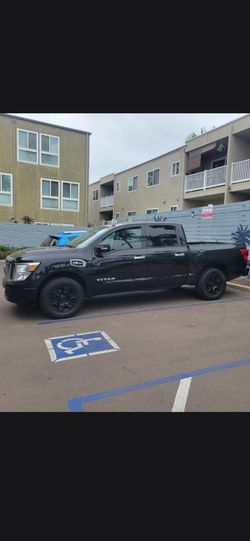 2017 Nissan Titan