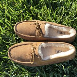Ugg Men Slippers Size 8 Gently Used NO BOX