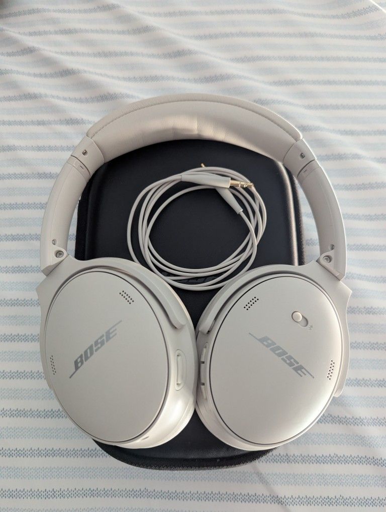 Bose QC45 Noise Cancelling Headphones