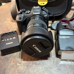 Canon R6 Mark II And Canon Lens 24-70 Ultrasonic, Leather Bag And Canon Flash.