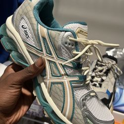 ASICS  