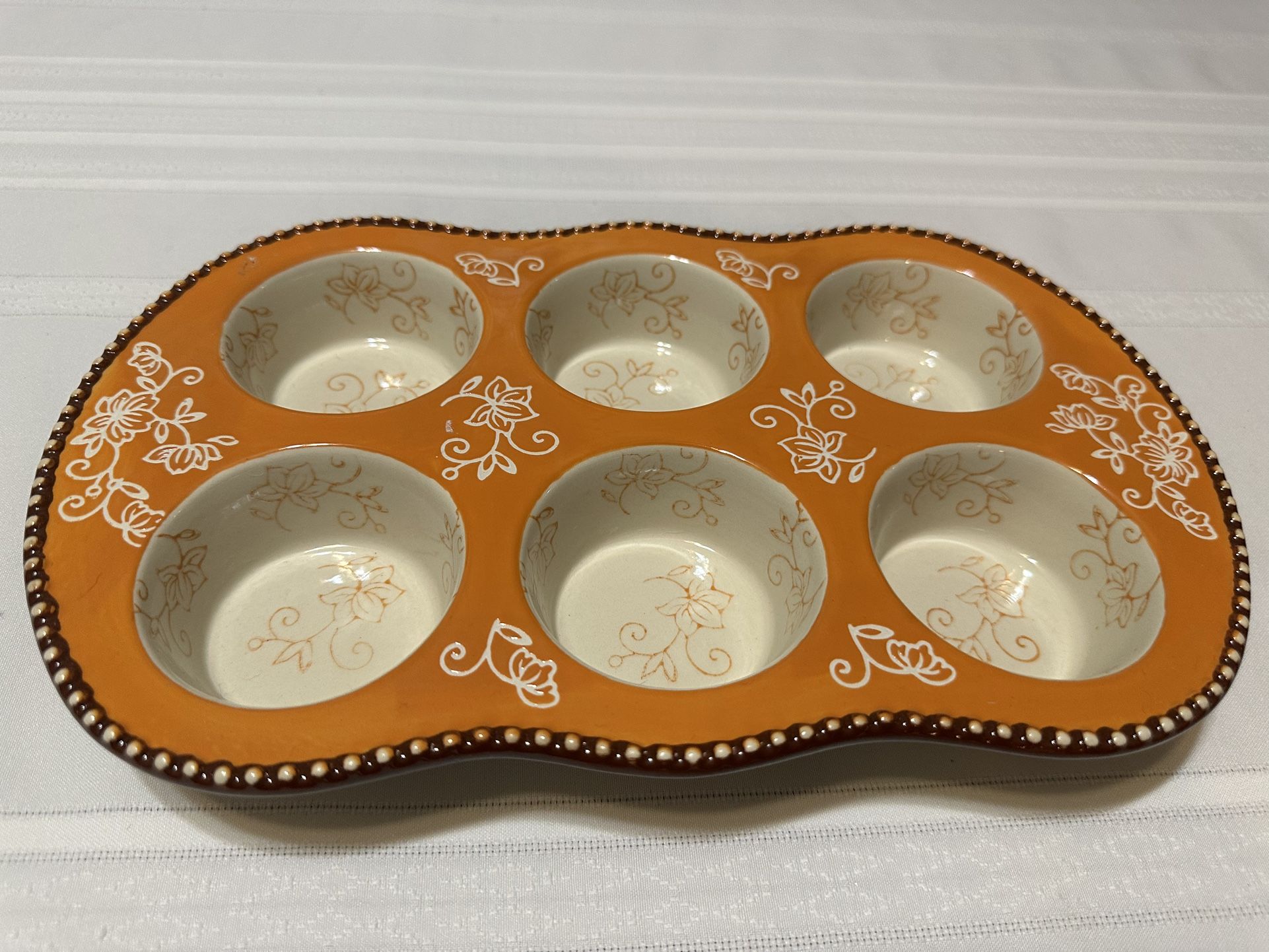 Temptations By Tara Floral Lace Orange Muffin Pan