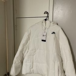 Nike  NEW active fit Jacket  - White 