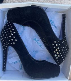 WOMENS HEELS 7.5