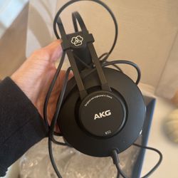 AKG K52 Headphones 