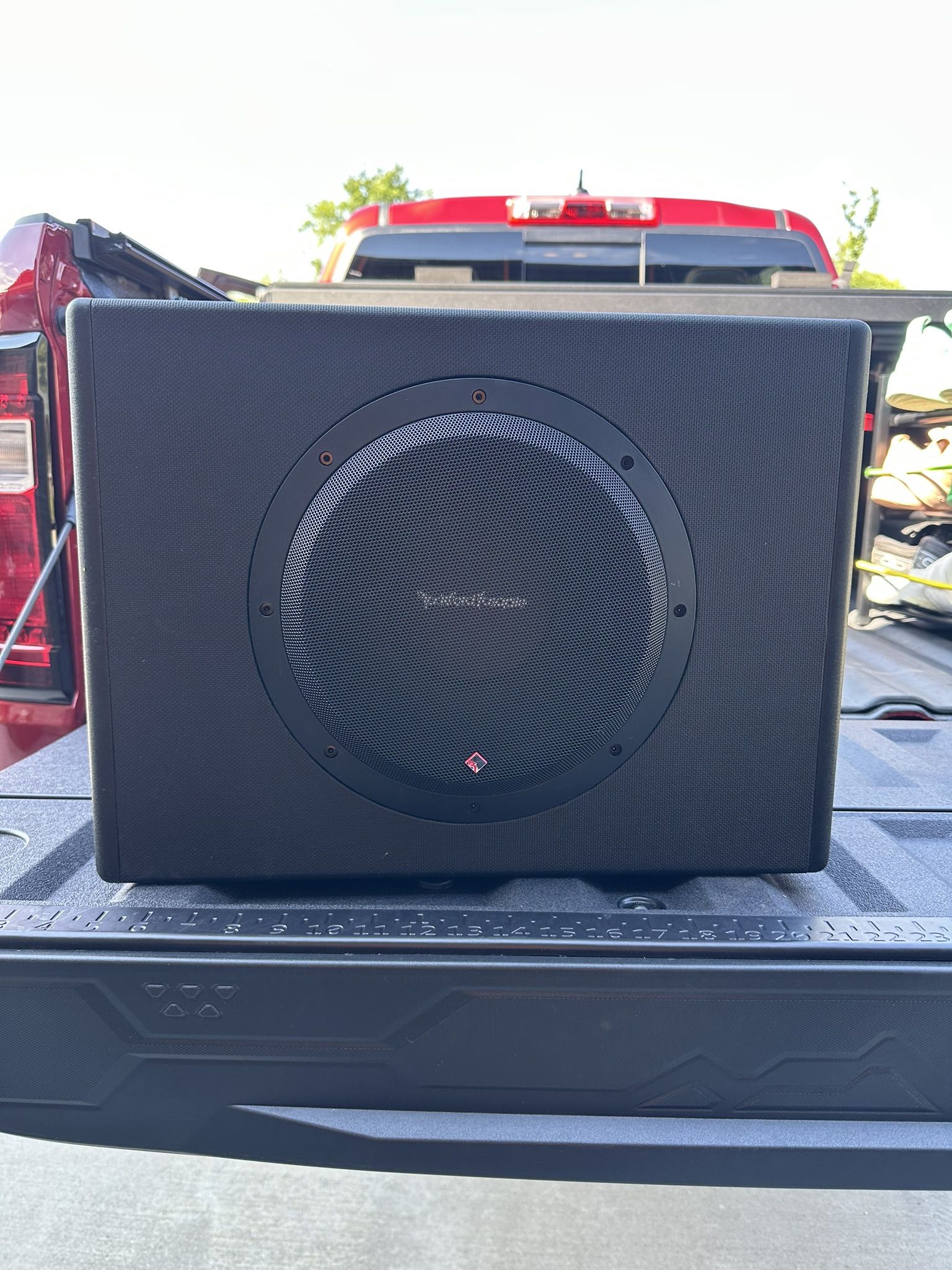 Rockford Fosgate Powered Subwoofer