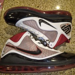 Nike LeBron VII Shoes, Sz 9