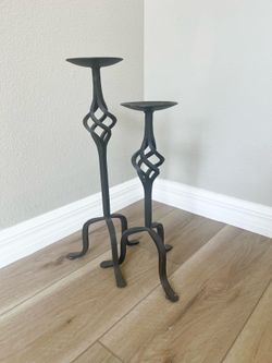 Candle pillars