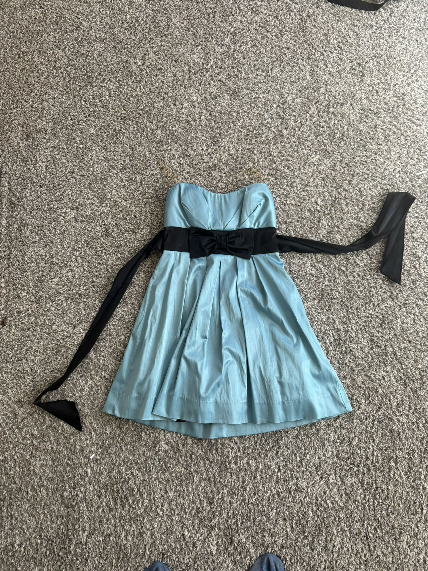Used Speechless Worn Light Baby Blue Size 9 Mini Prom Formal Homecoming Dress Clean Stain Free Non-Smoker