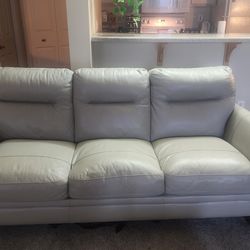 Like New Couch