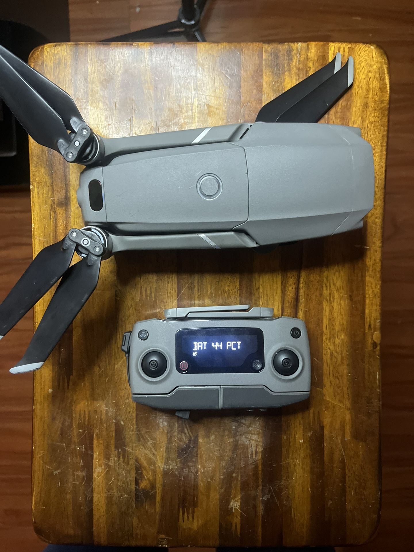 DJI Mavic 2 Zoom Drone Like New, Slightly Used Excellent Condition 31 Minutes Of Flying Within Charge 