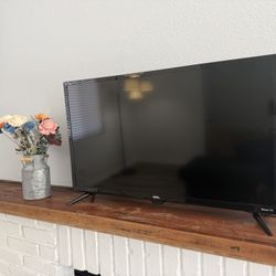 32 Inch Roku Tv! Used Once 